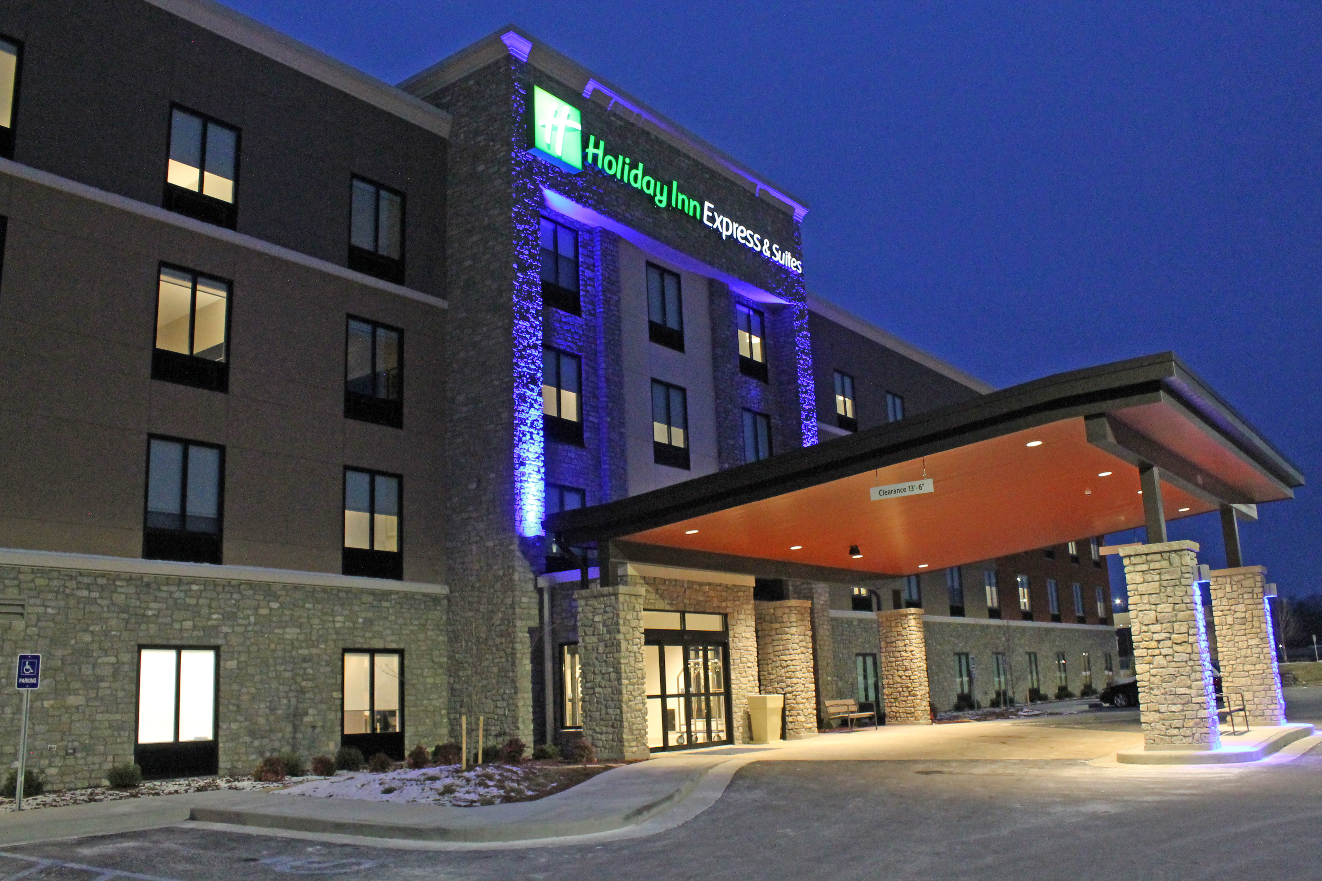 Holiday Inn Express Suites St Louis South I 55 48/52