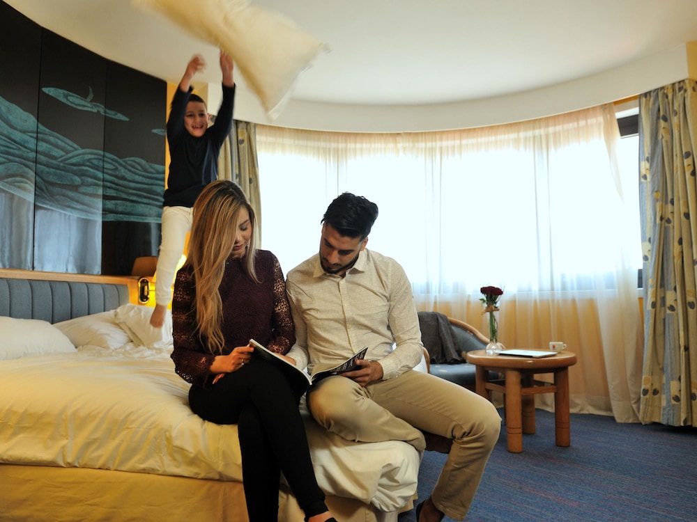 Mercure Alger Aeroport 45/78