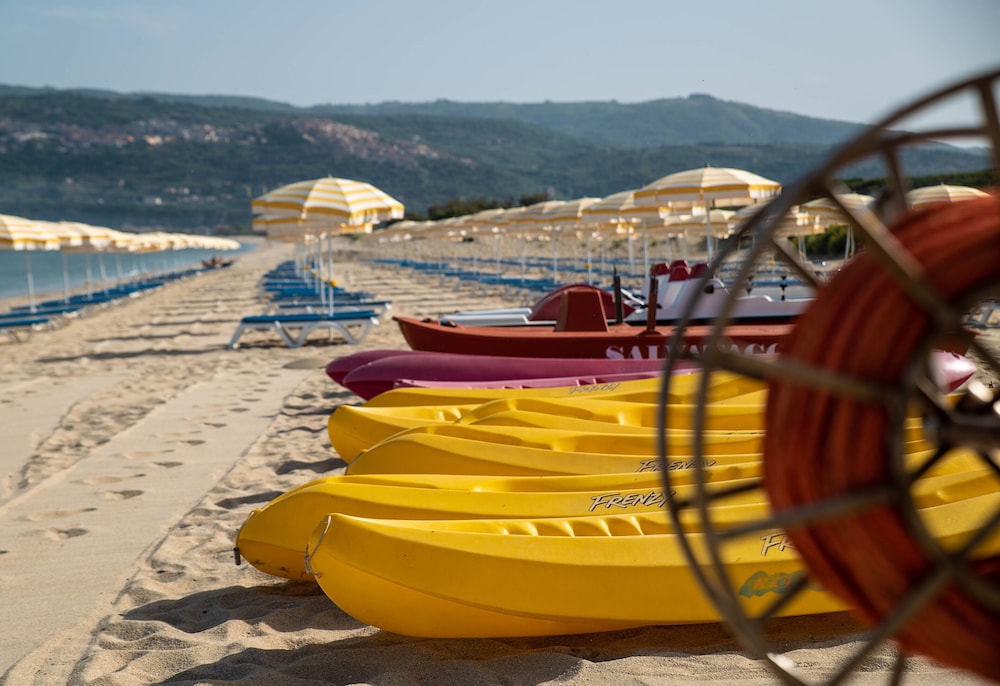 NICOTERA BEACH VILLAGE 62/66