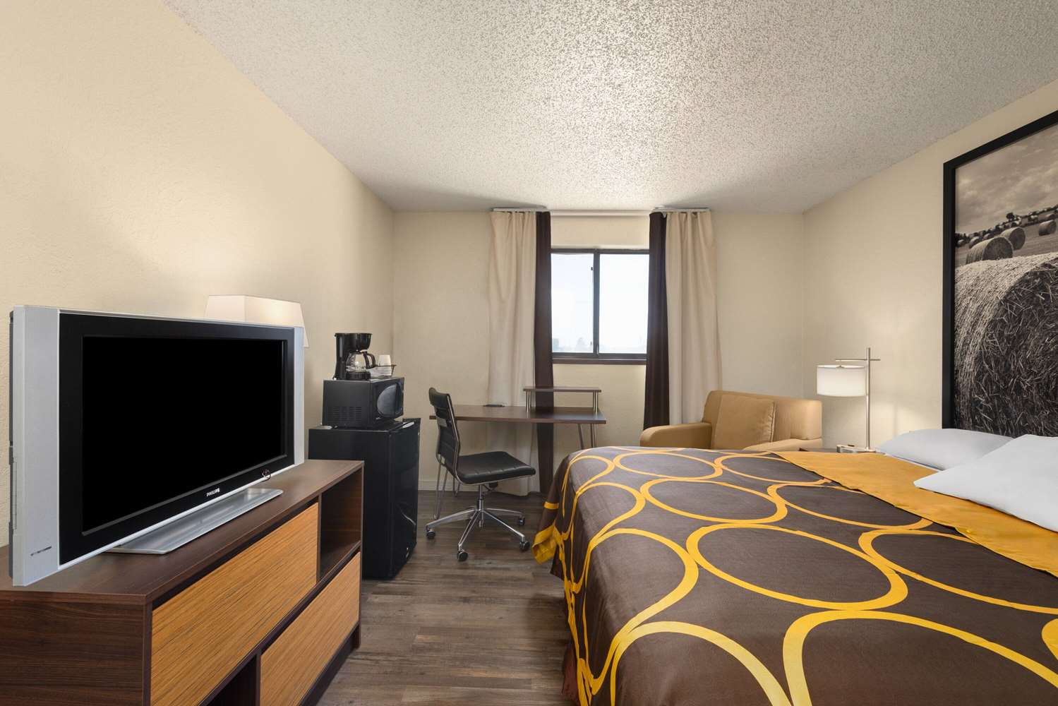 Super 8 by Wyndham Dodge City 19/23
