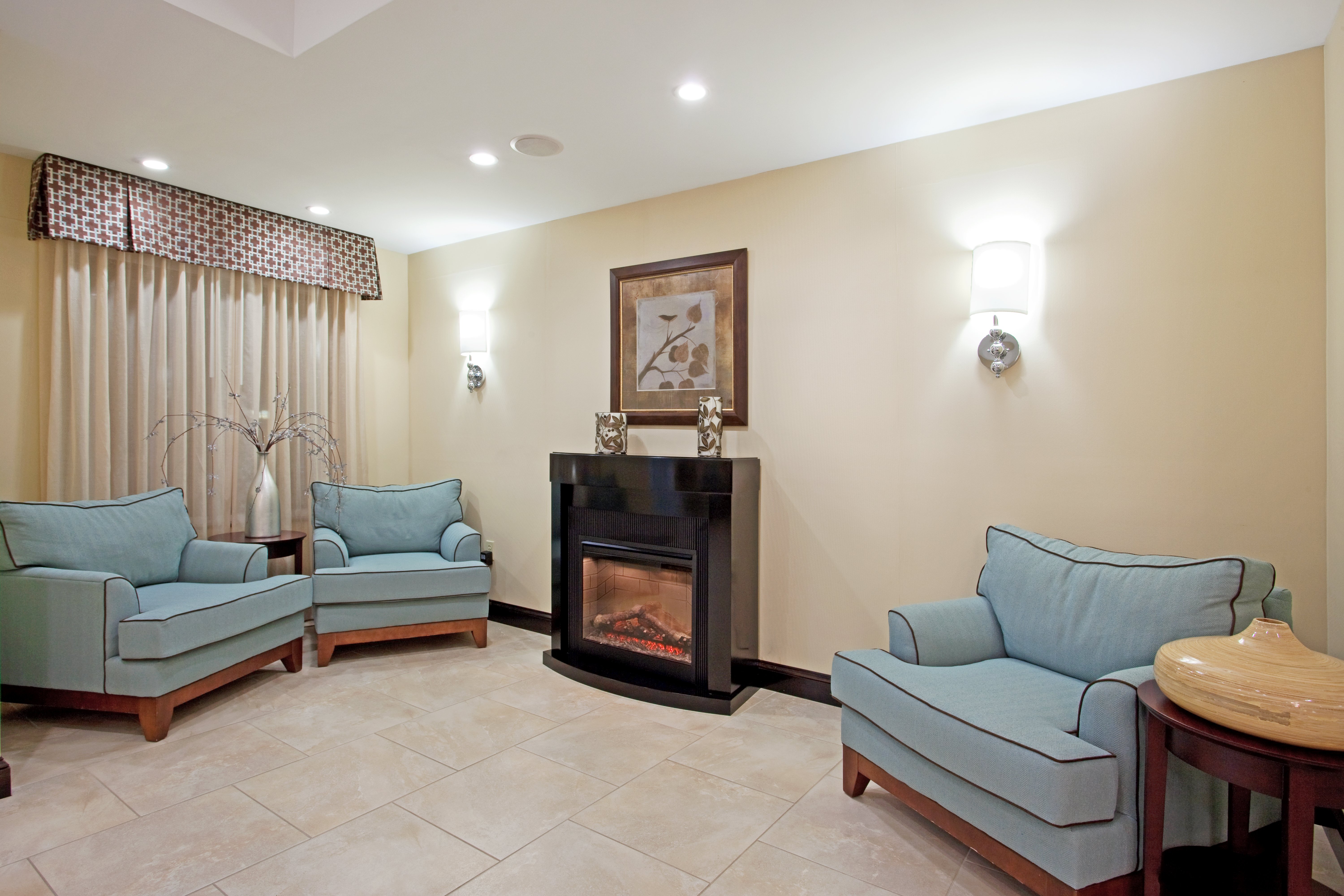 Holiday Inn Express Hotel Suites Meriden 34/50