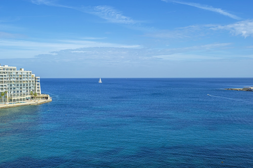 Spinola Bay Apartment 24/40