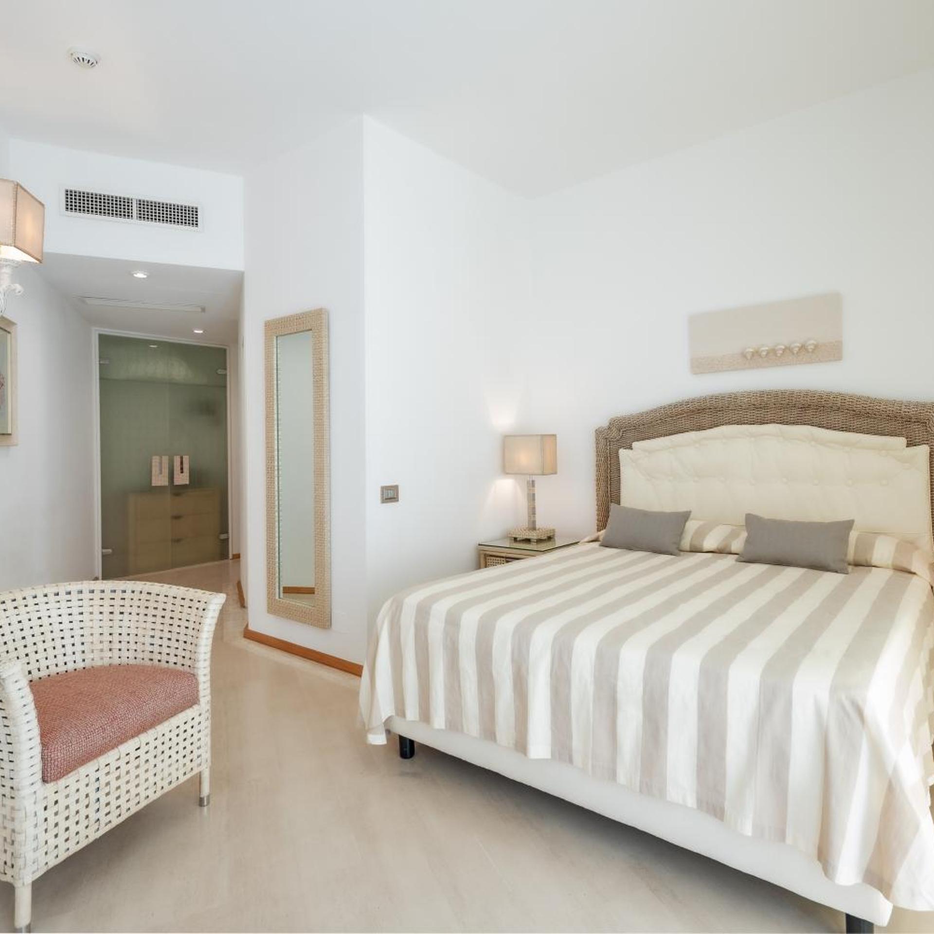 COMFORT, DOUBLE BED