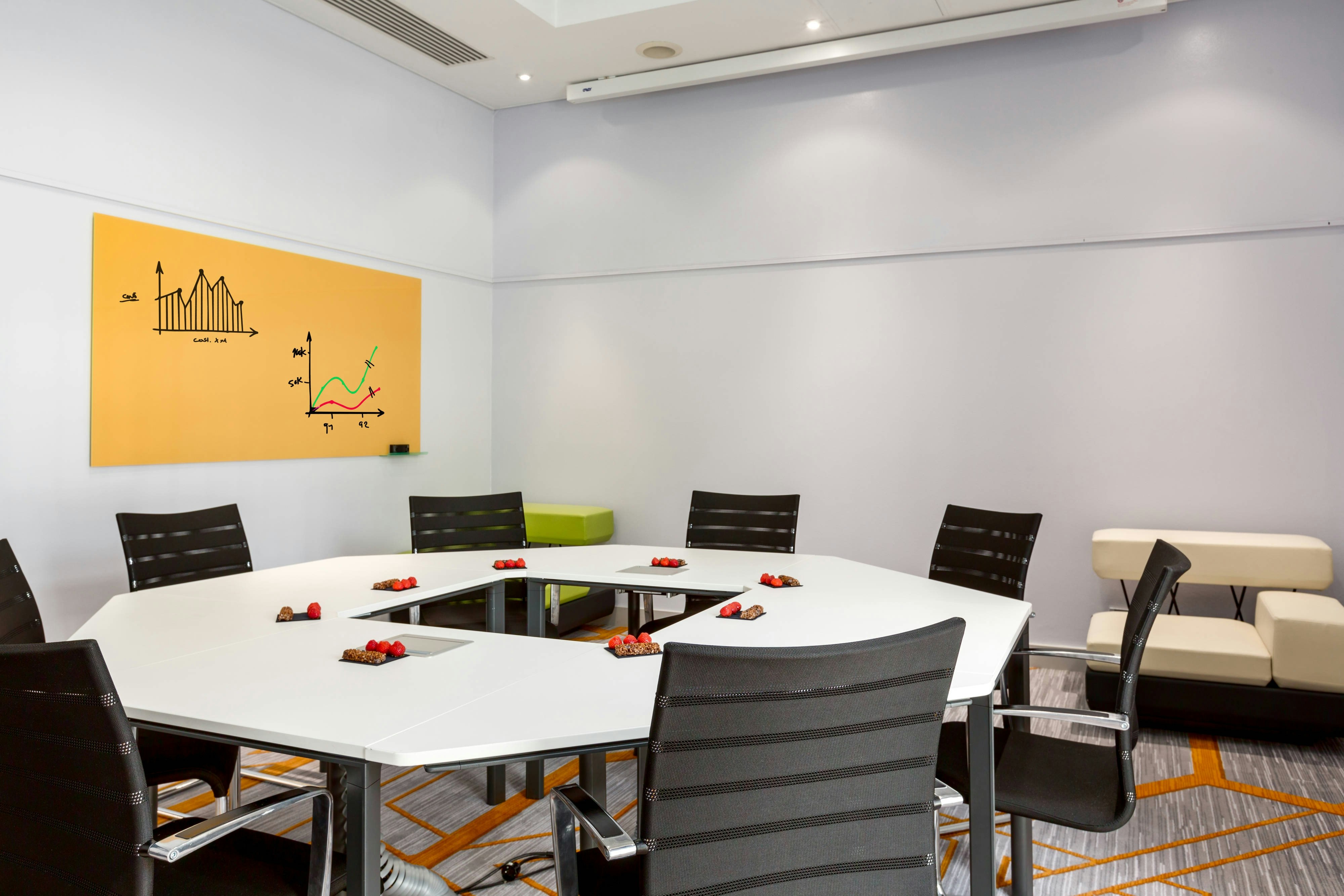 Marriott Paris Charles de Gaulle Airport Hotel 56/62