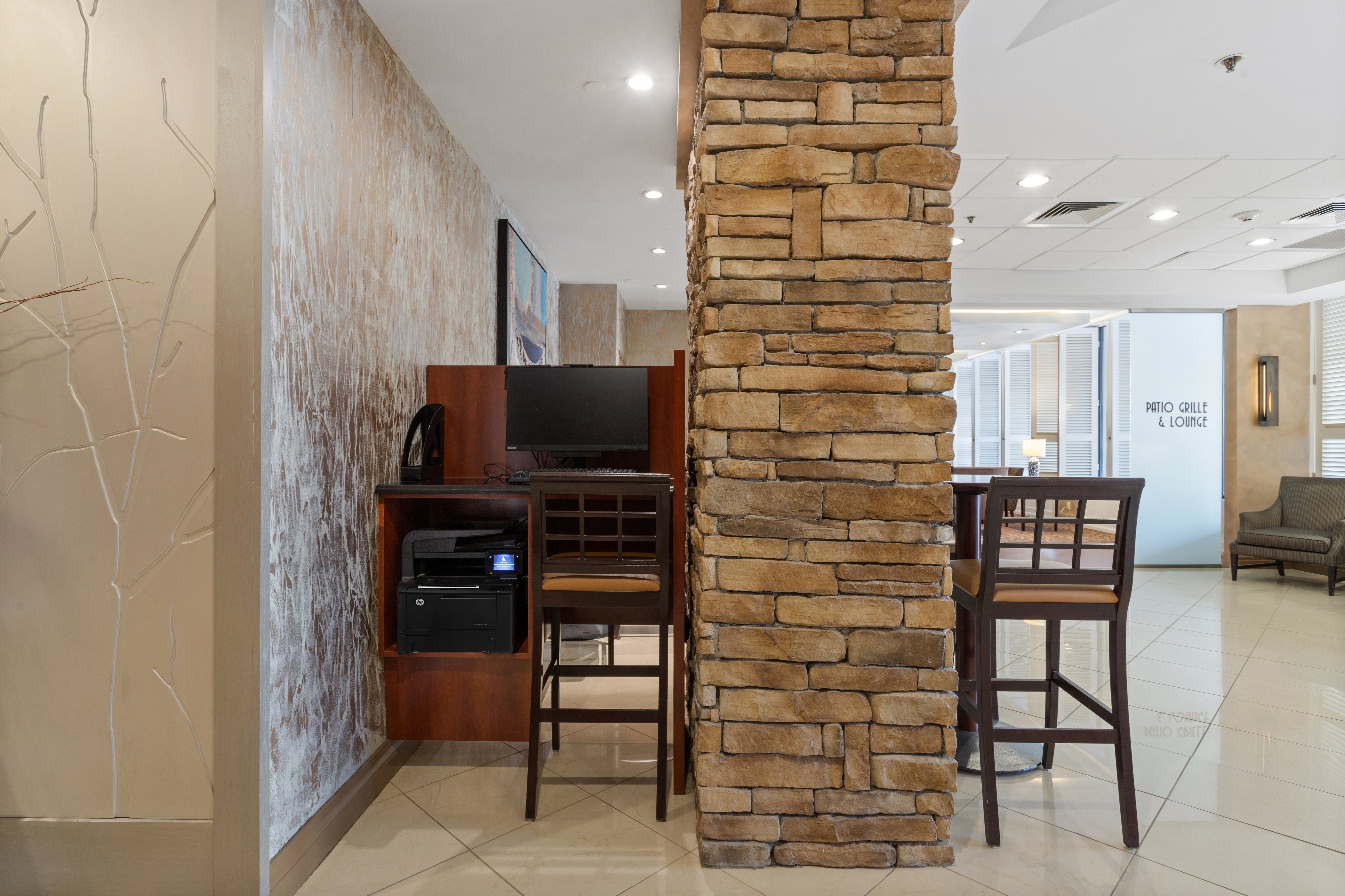 Crowne Plaza Executive Center Baton Rouge, an IHG Hotel 56/79