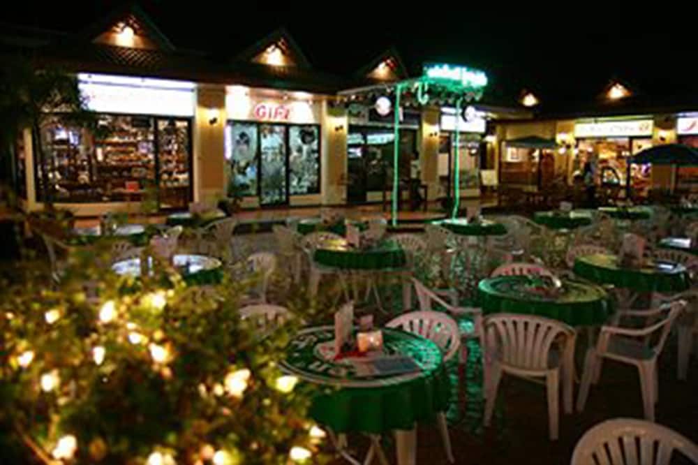 Wind Mill Resort 67/72