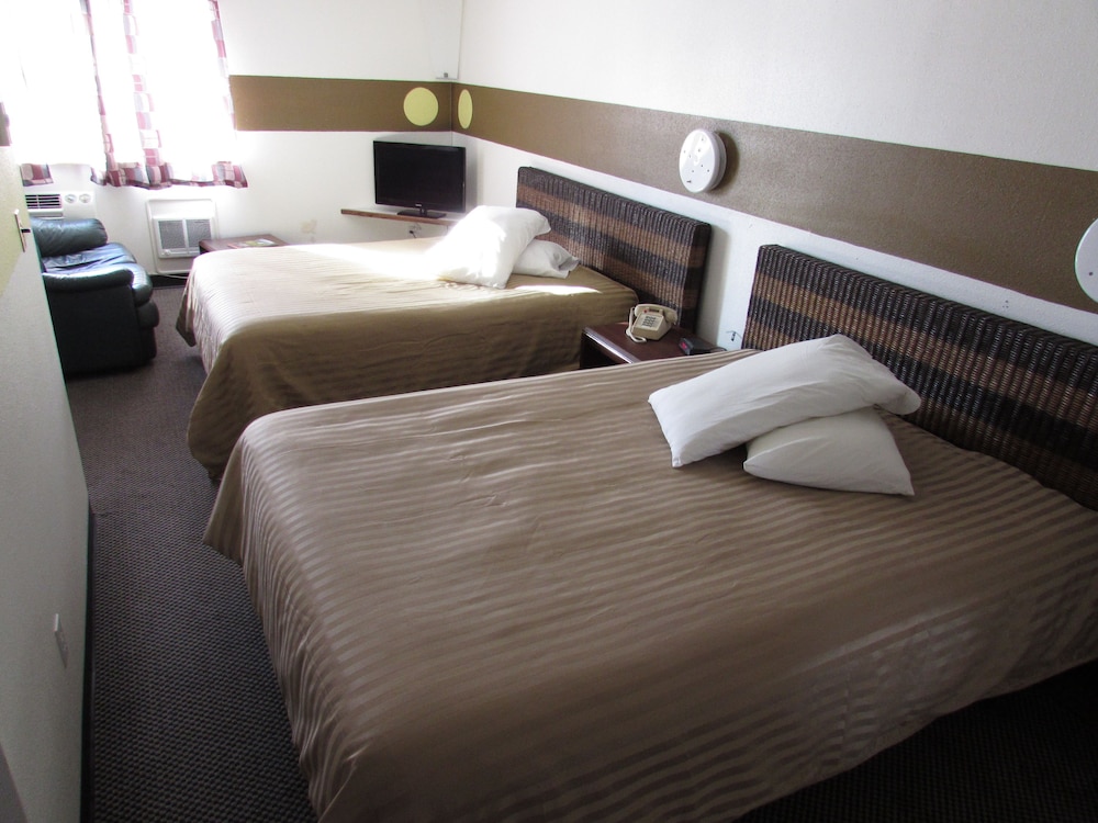 Kennewick Suites 22/58