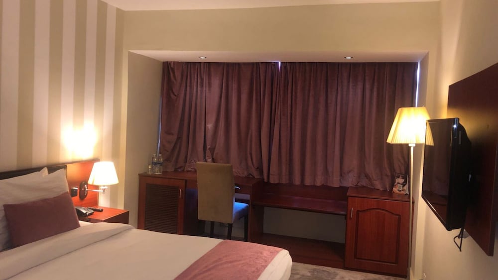 AL FALAJ HOTEL 16/60