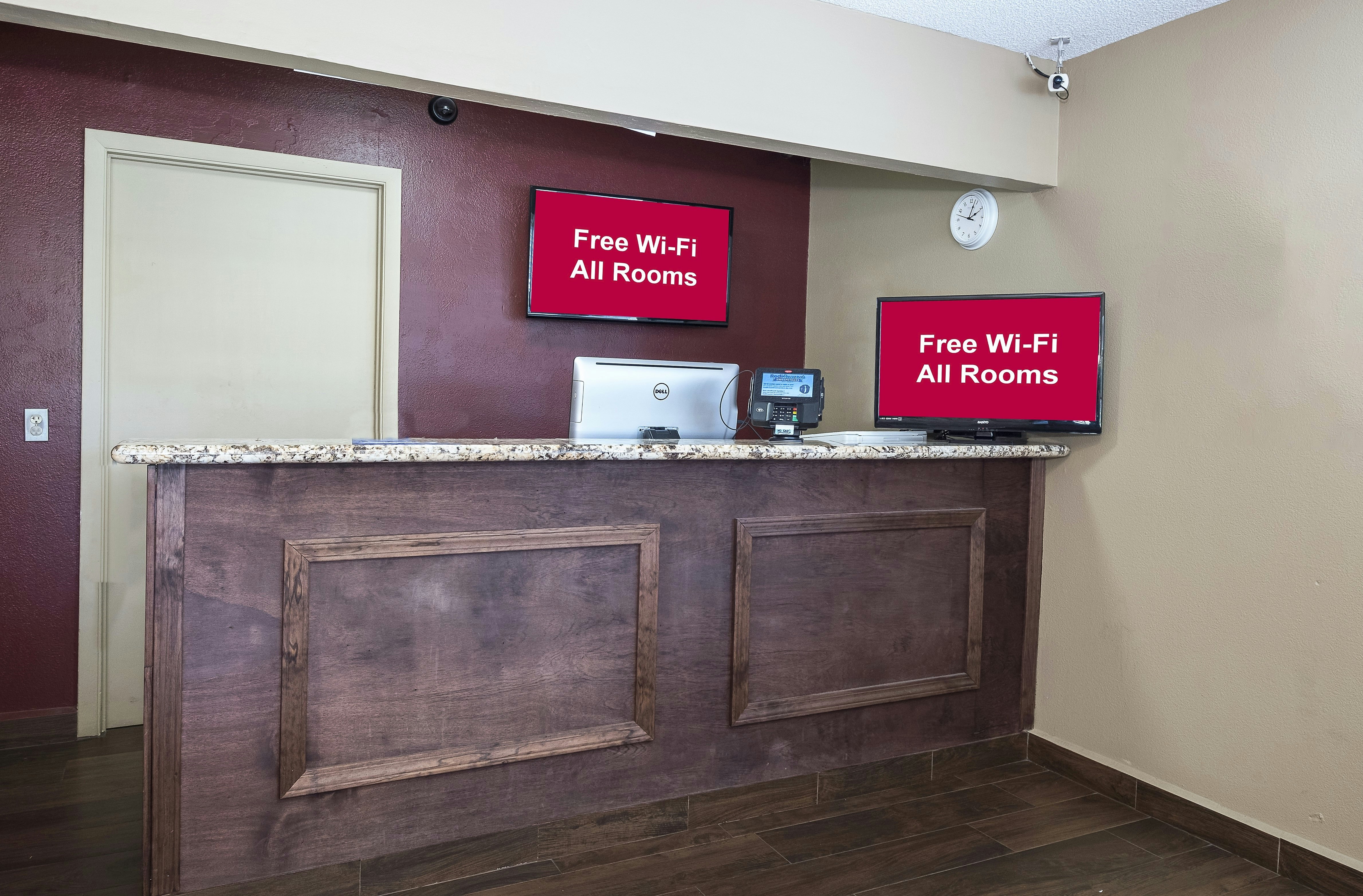 Red Roof Inn Chipley 2/16