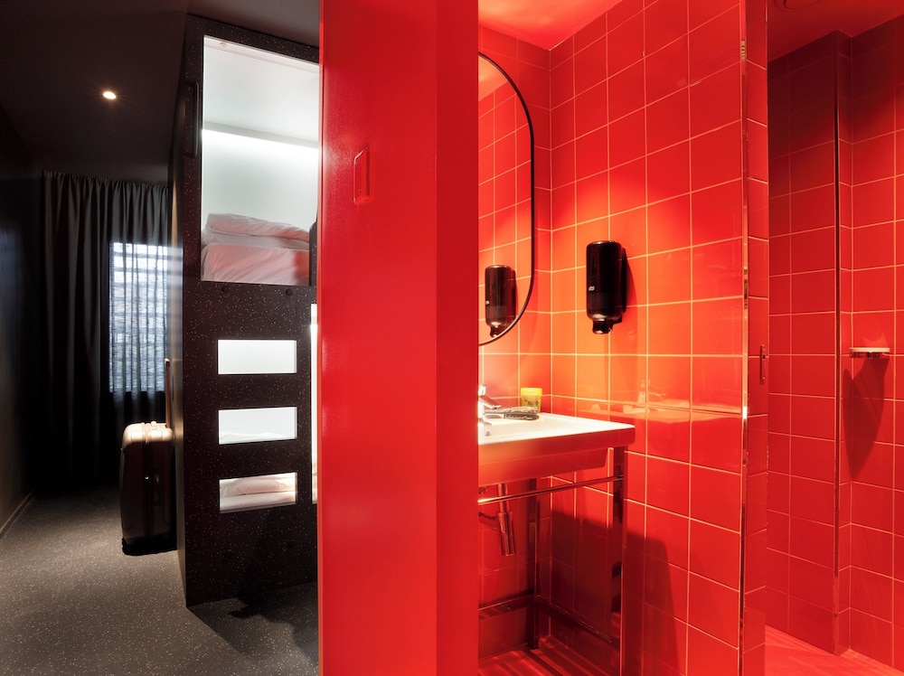 Amistat City Hostel Barcelona 25/50