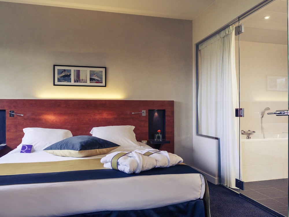 Mercure Maurepas Saint Quentin 13/70