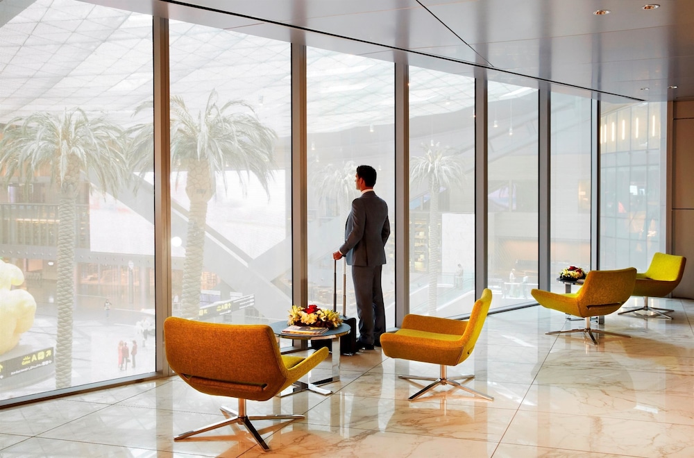 Oryx Airport Hotel 36/37