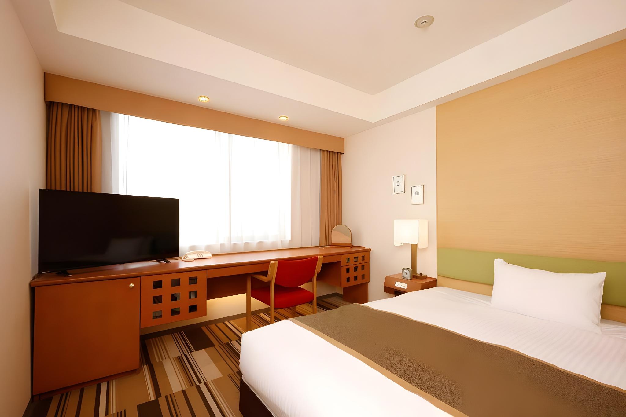 Semi Room, Semi Double Bed, Smoking