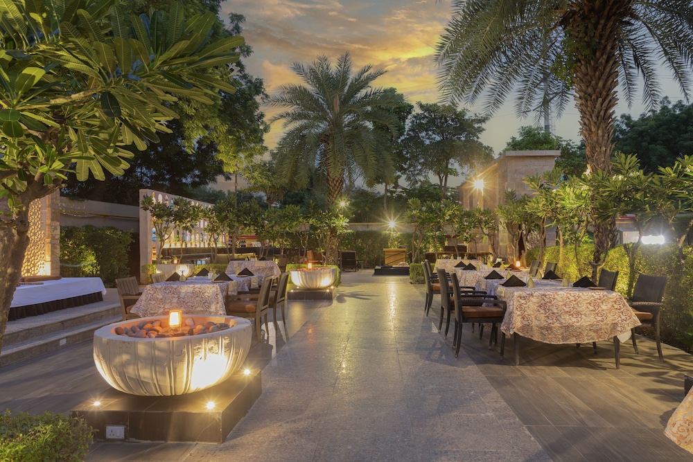 Courtyard By Marriott Agra 68/72