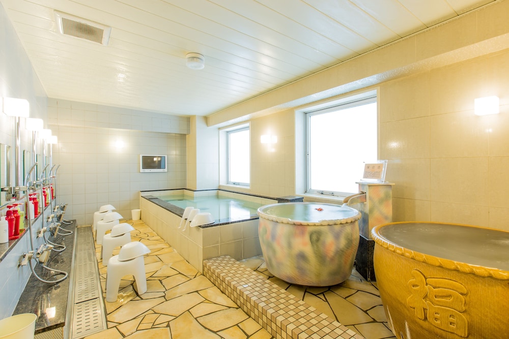 swimming pool spa