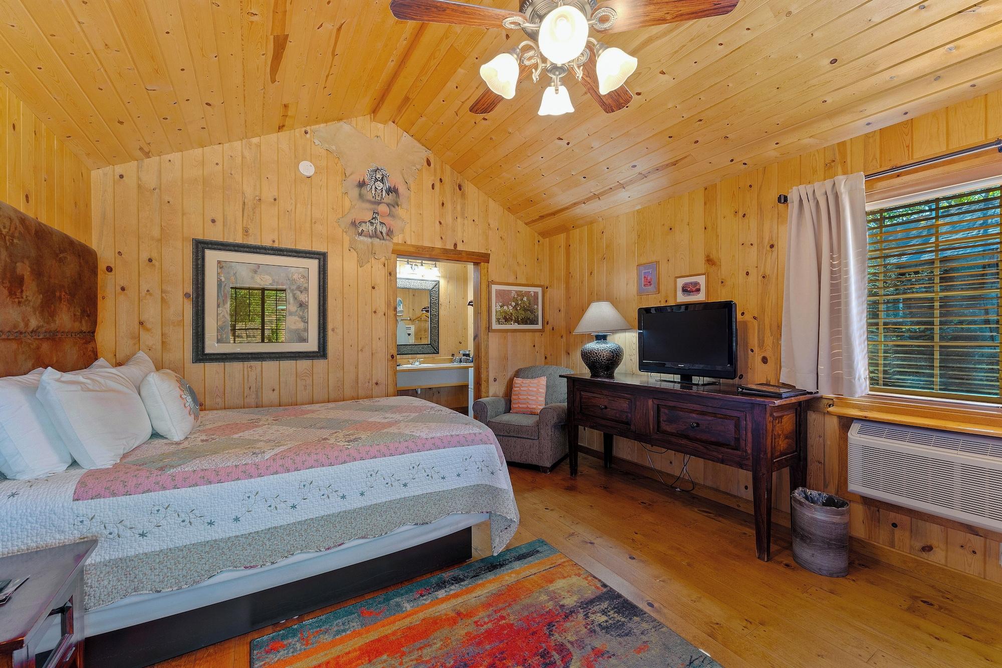 كابينة تنفيذية بسرير كوين، Desert Rose Resort & Cabins 3/4