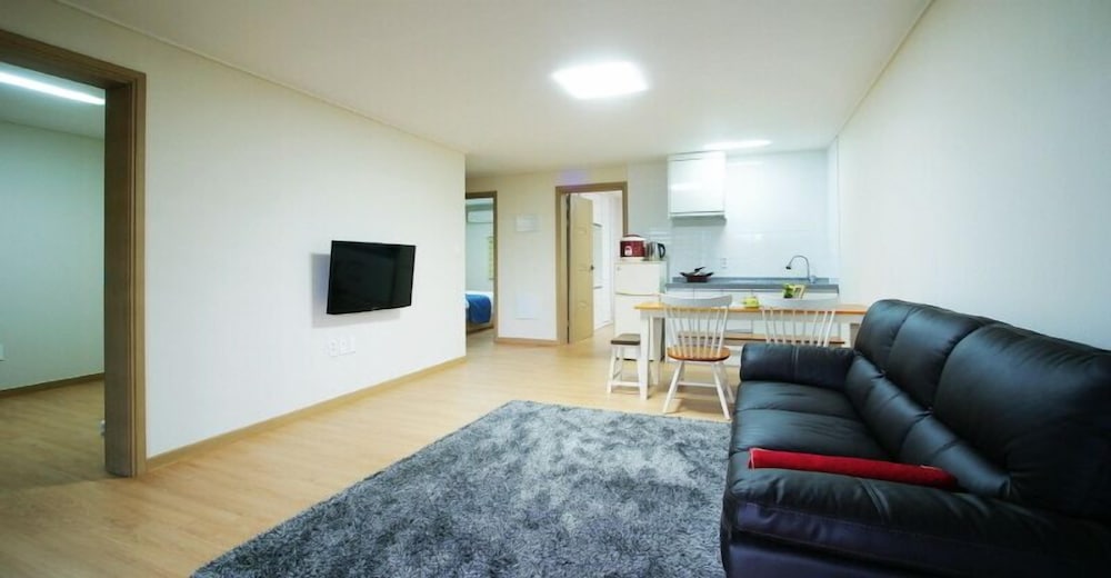Jeju Gotjawal Geomoon Oreum Pension 27/50
