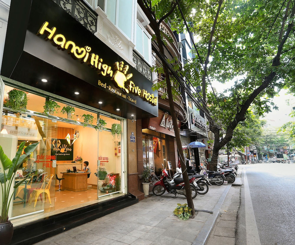 Hanoi High Five Hostel 1/21