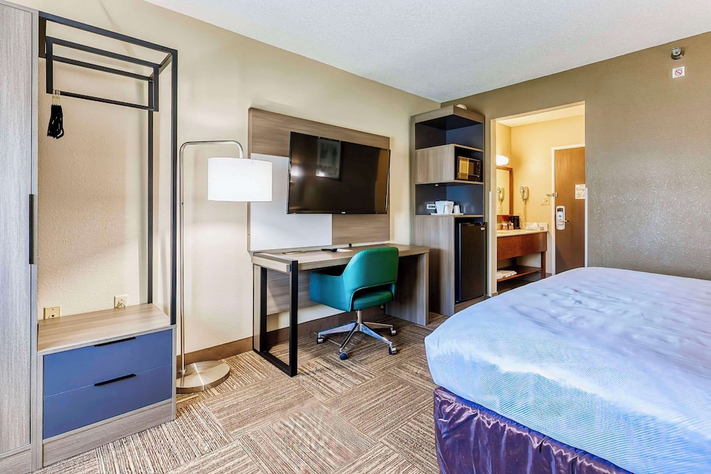غرفة قياسية بسرير كينج، Comfort Inn Shepherdsville - Louisville South 5/10