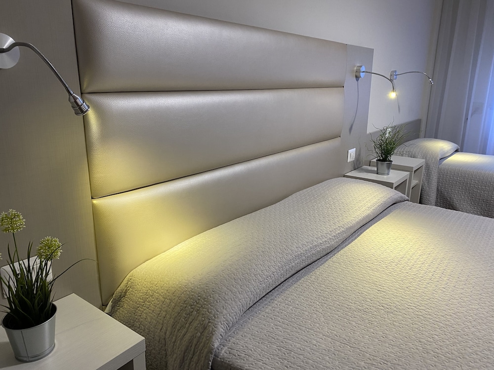 Hotel Due Giardini 24/29