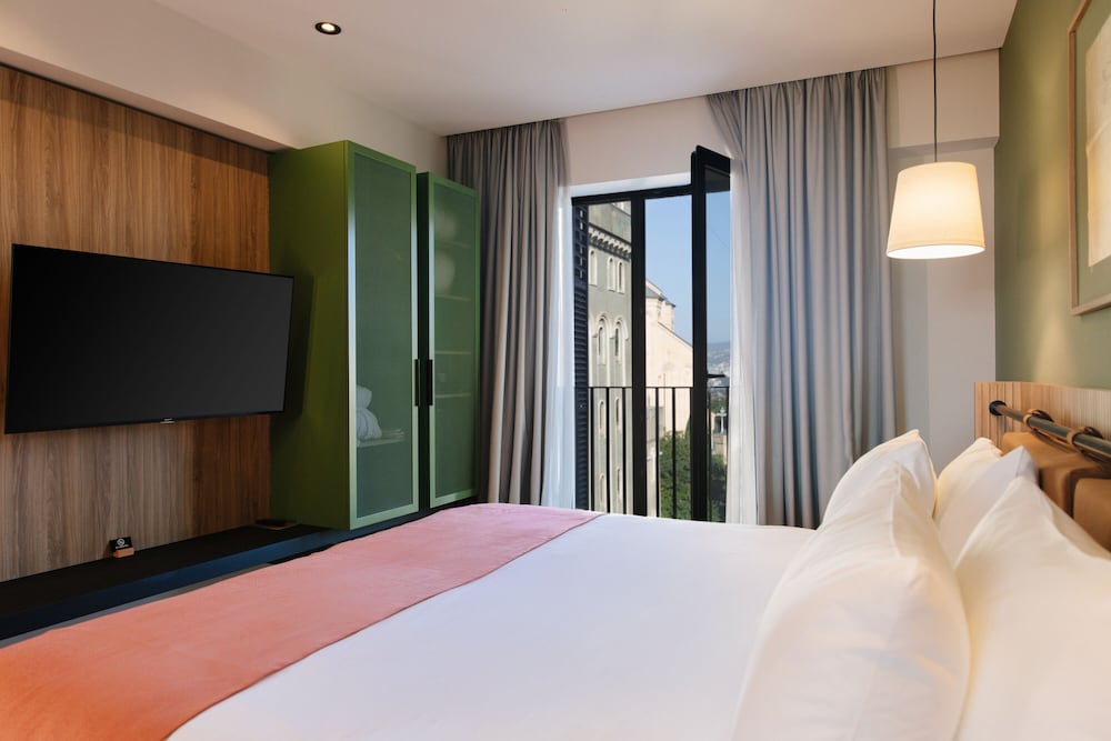 Hotel 21, Tbilisi 33/57