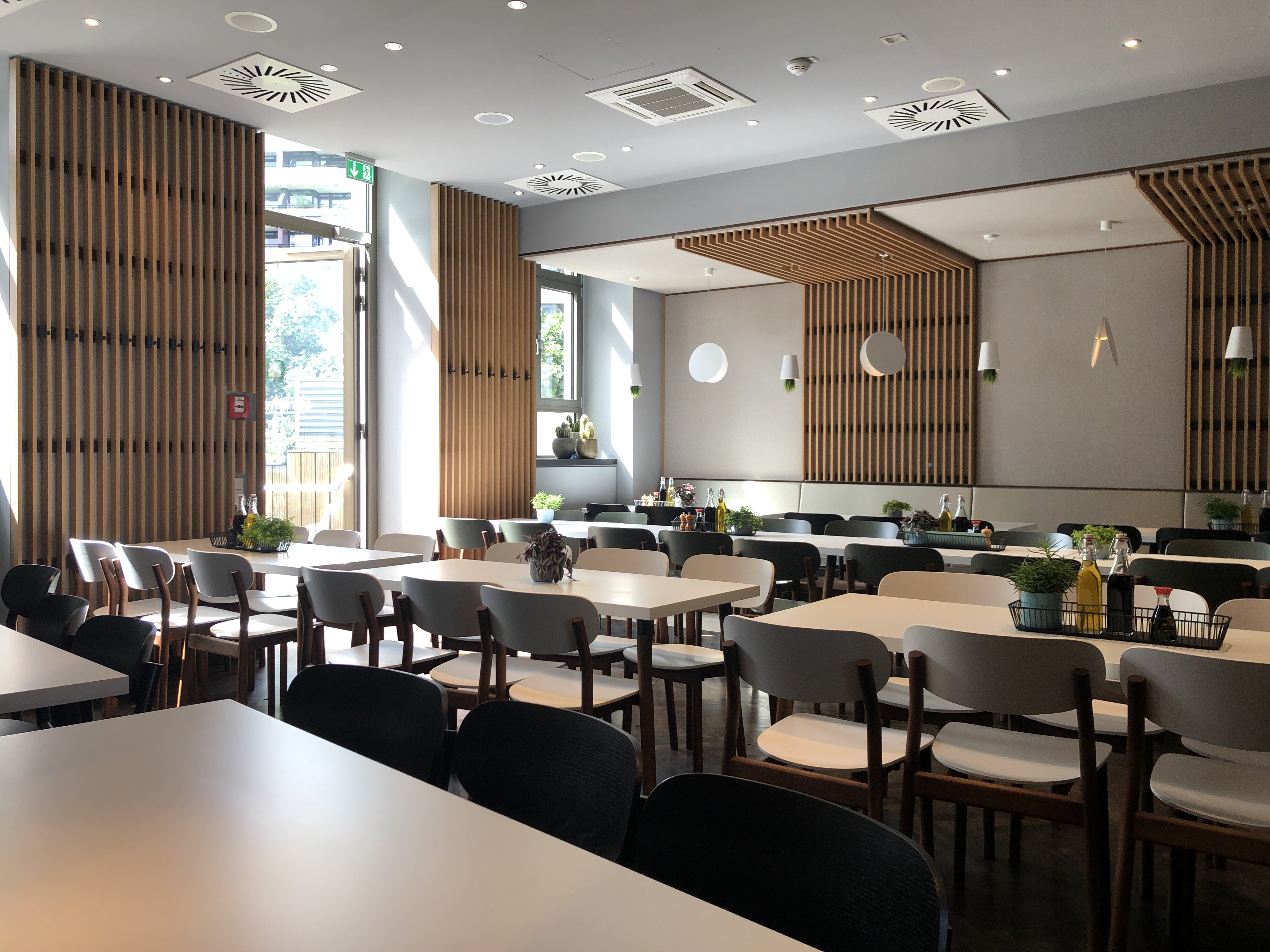 Hotel Indigo Berlin Ku Damm 42/53