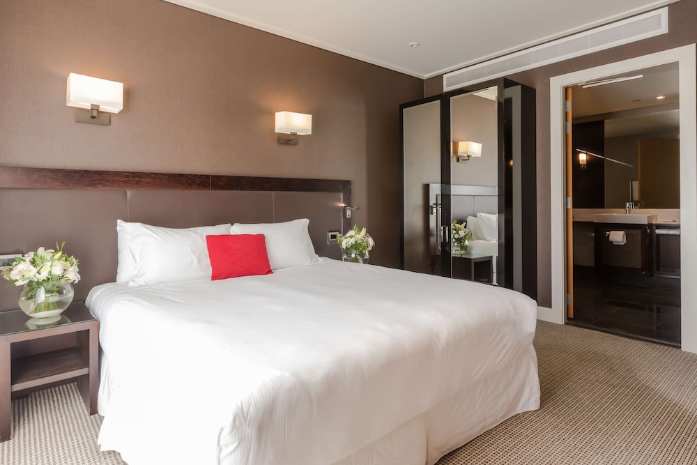 Hilton Queenstown Resort and Spa 18/89