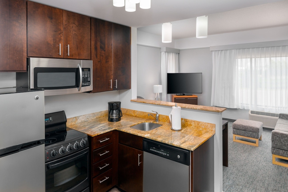 TOWNEPLACE SUITES BUFFALO AIRPORT 31/50