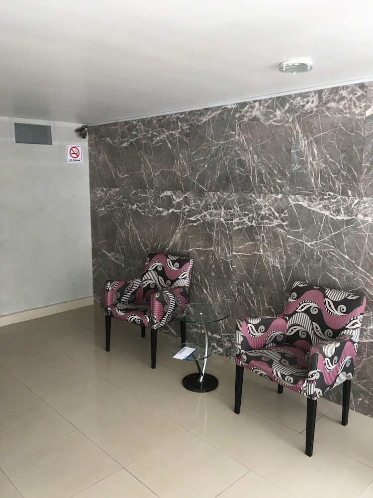 Grupo Kings Suites Chimborazo 567 17/23