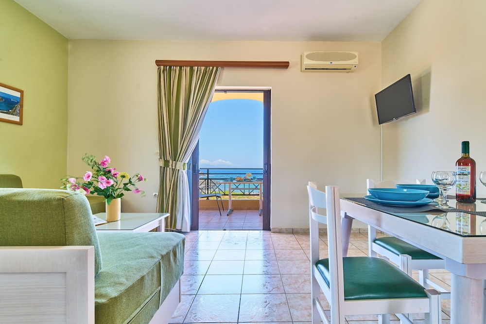 Nanakis Beach Apartments 6/36
