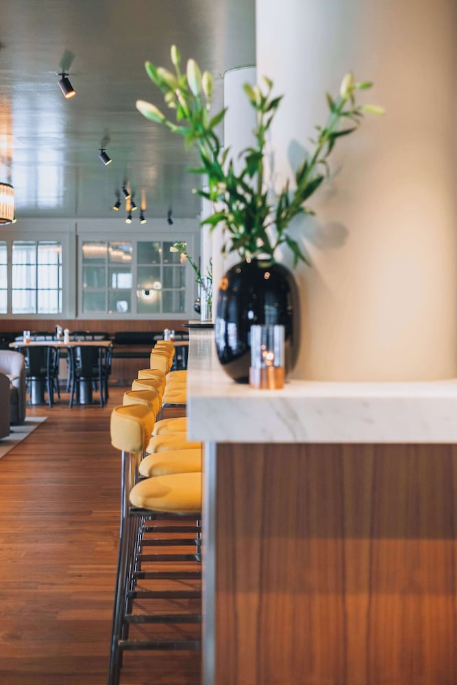 Hotel Reisen - The Unbound Collection by Hyatt 10/76