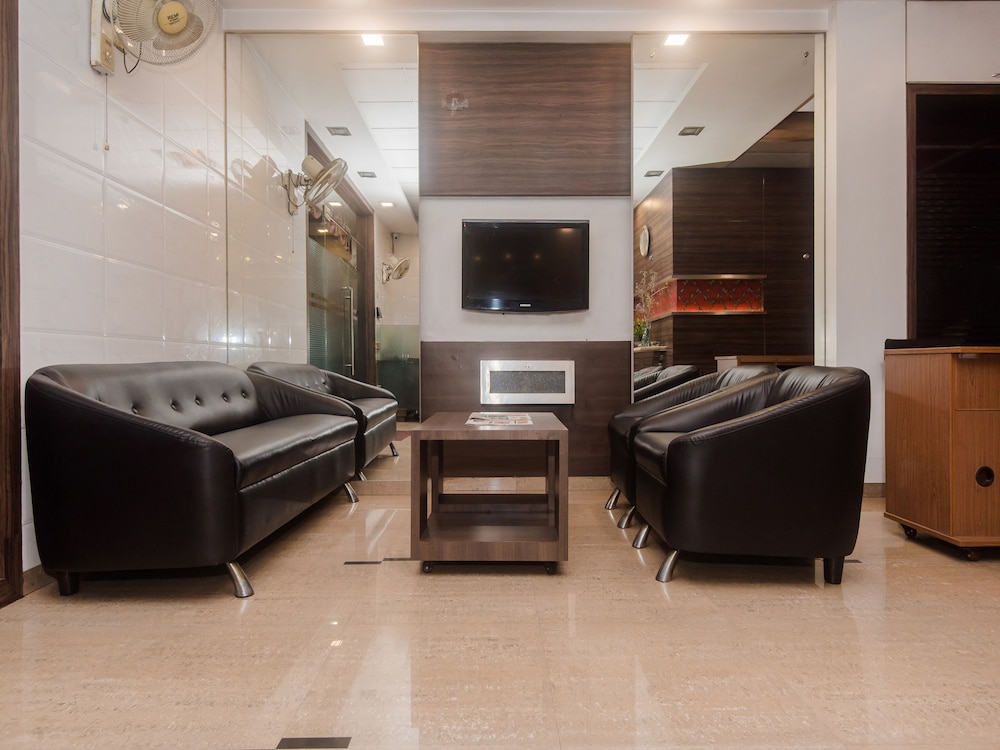 Hotel O Solitaire 24/25