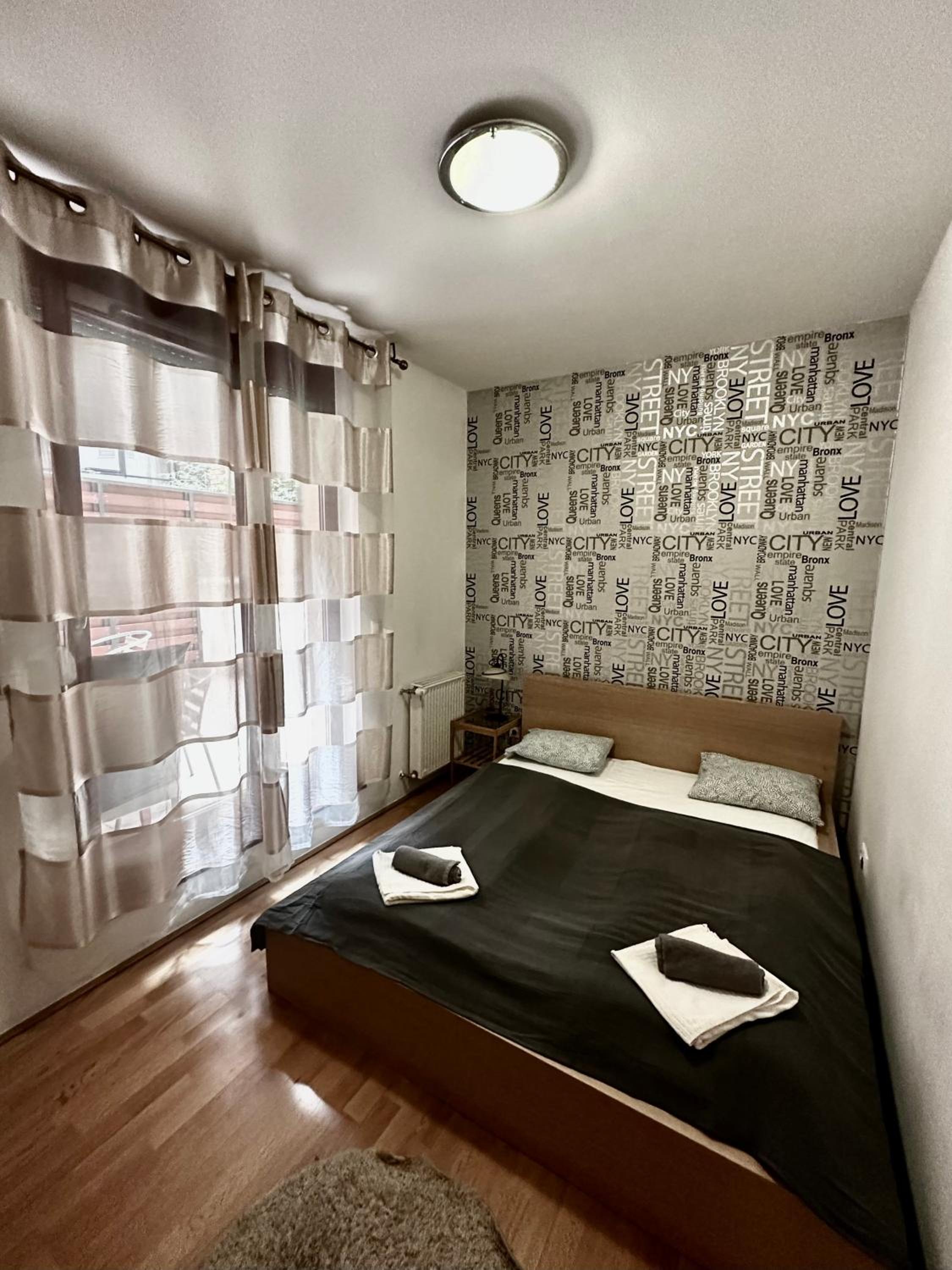 King Apartments 15/50
