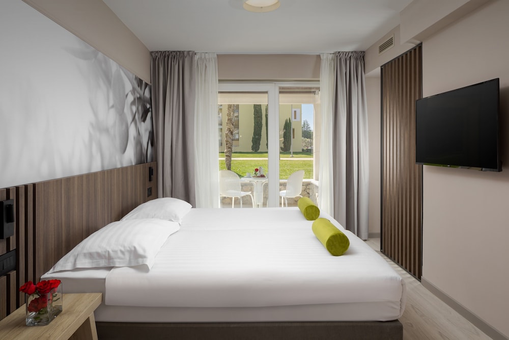 Classic, Family, Twin Beds, Sofa, Balcony, Park Side