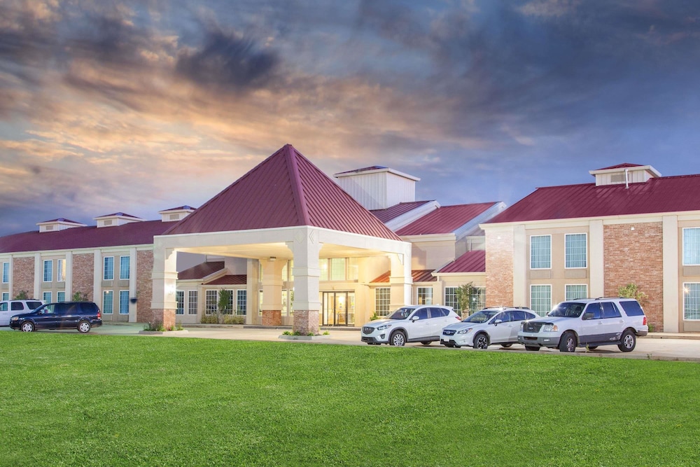 Super 8 by Wyndham Oklahoma City 16/20