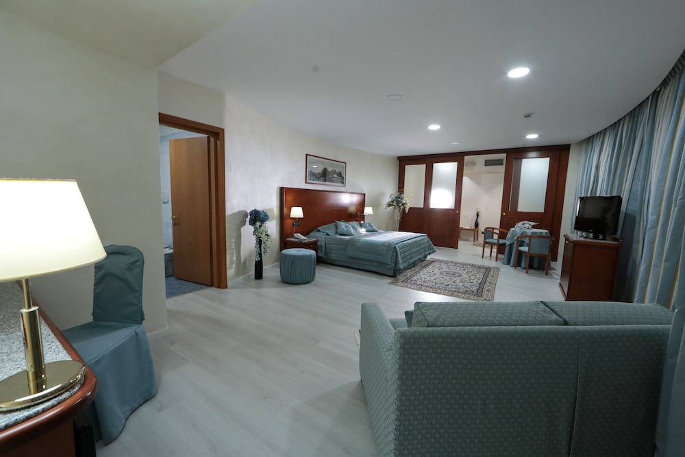 Edra Palace 33/75