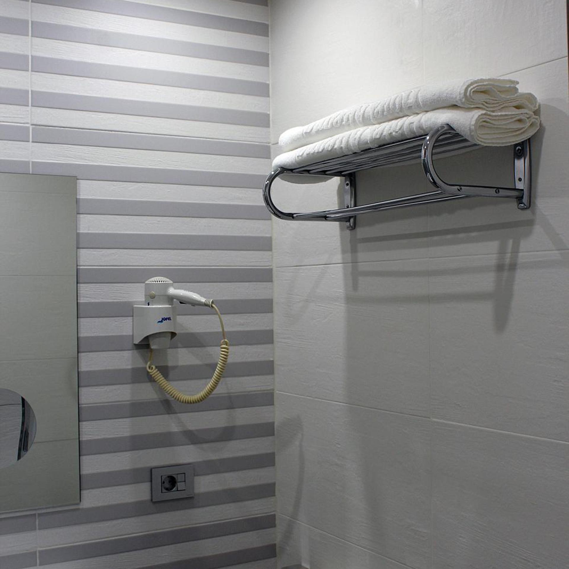 غرفة ثلاثية، Hotel Altiana 10/10
