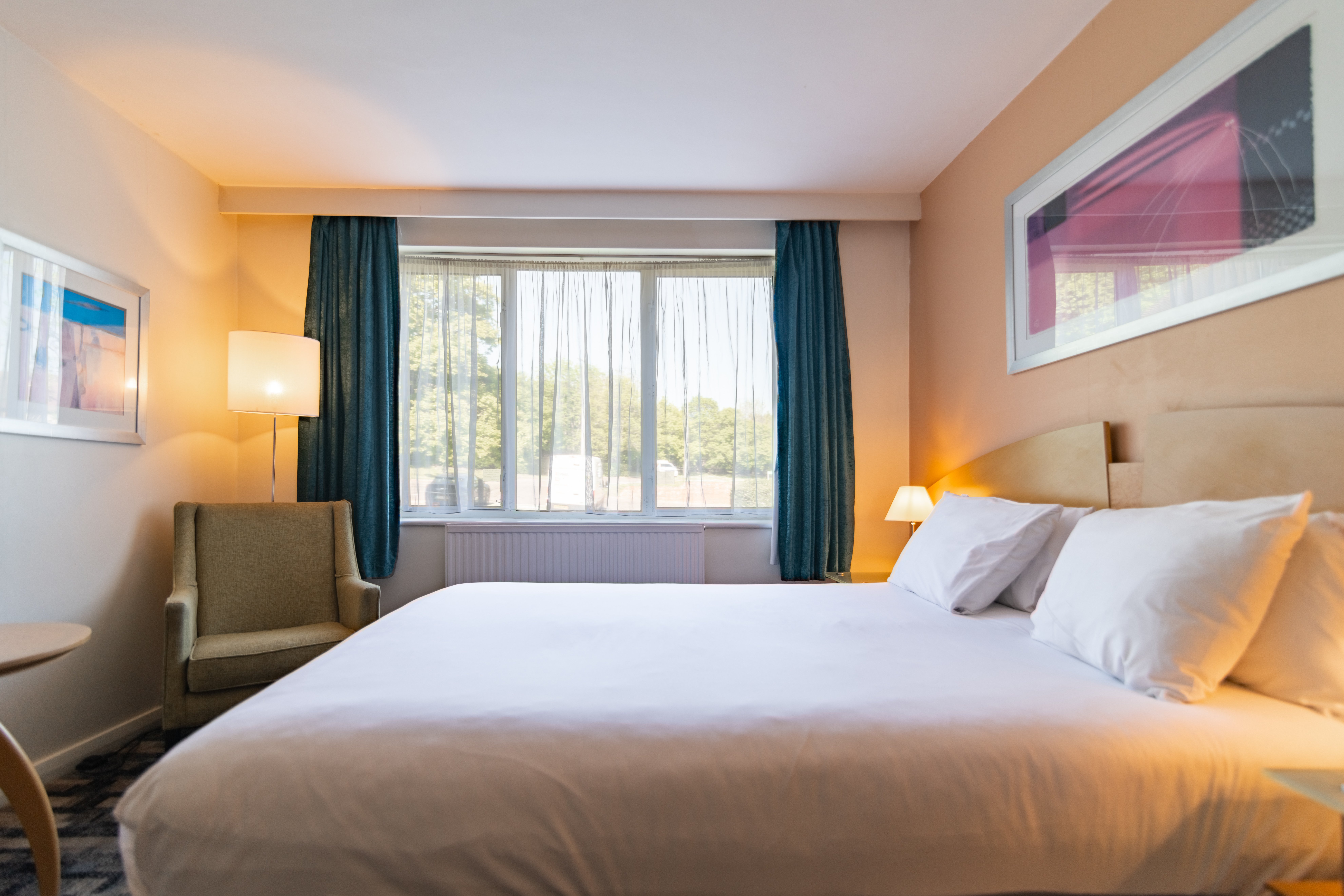 HOLIDAY INN ASHFORD NORTH 12/55