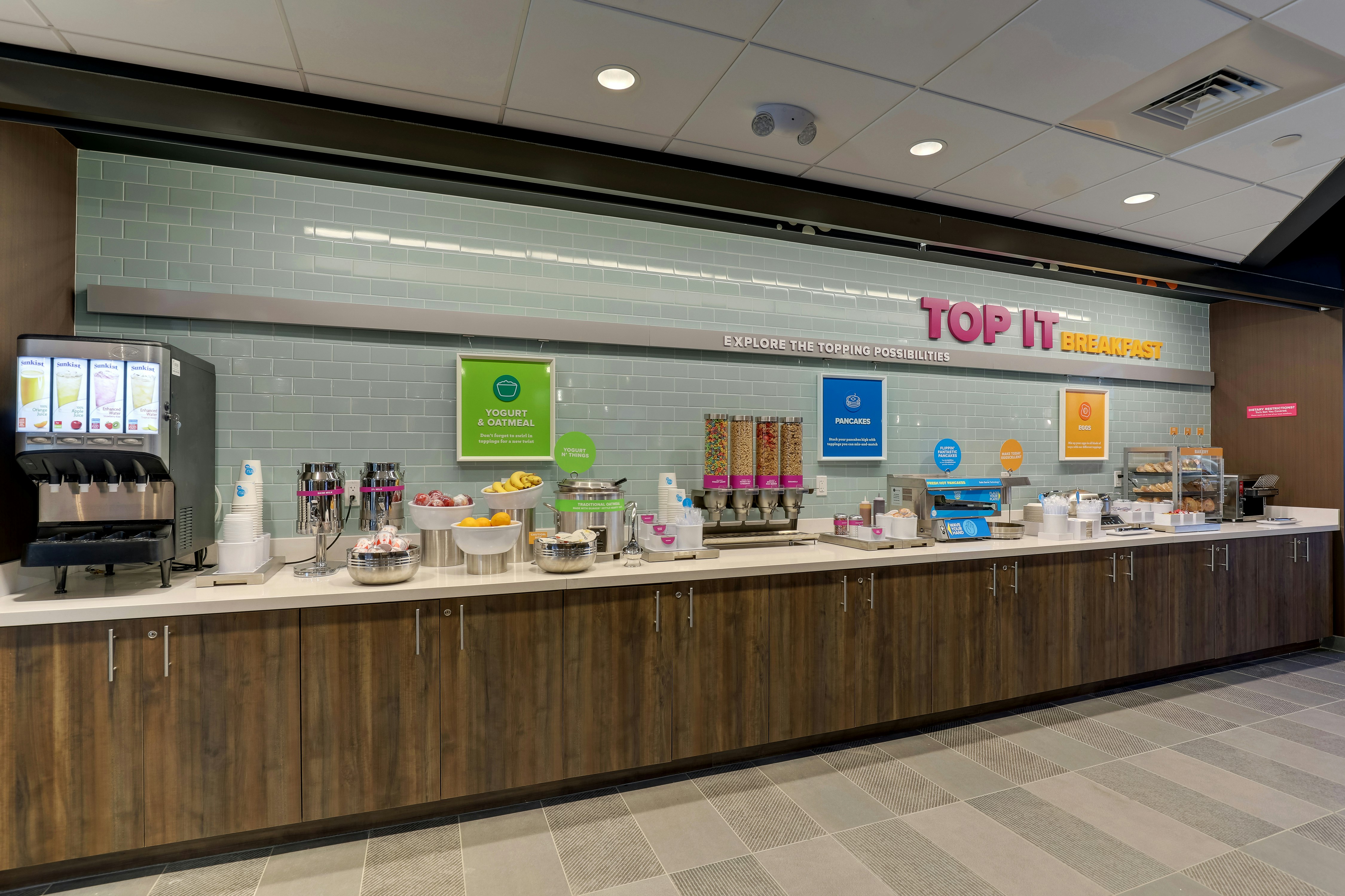 Tru by Hilton Smithfield I-95 18/48