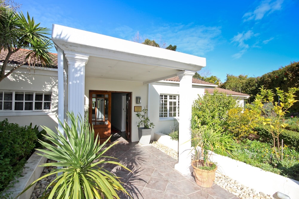 Beluga of Constantia Guest House 2/42