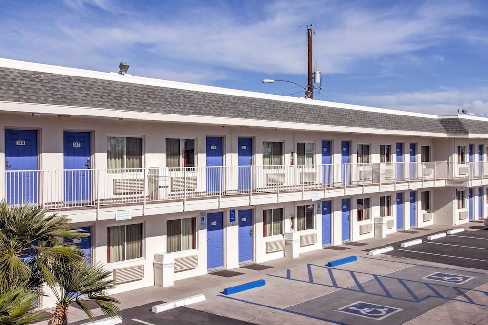 Motel6 Phoenix, AZ - Airport - 24th Street in PHOENIX - AZ