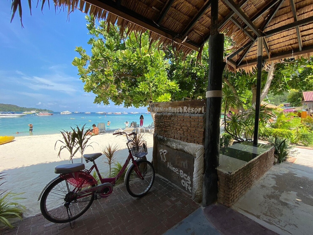 Phi Phi Nice Beach Resort 47/50