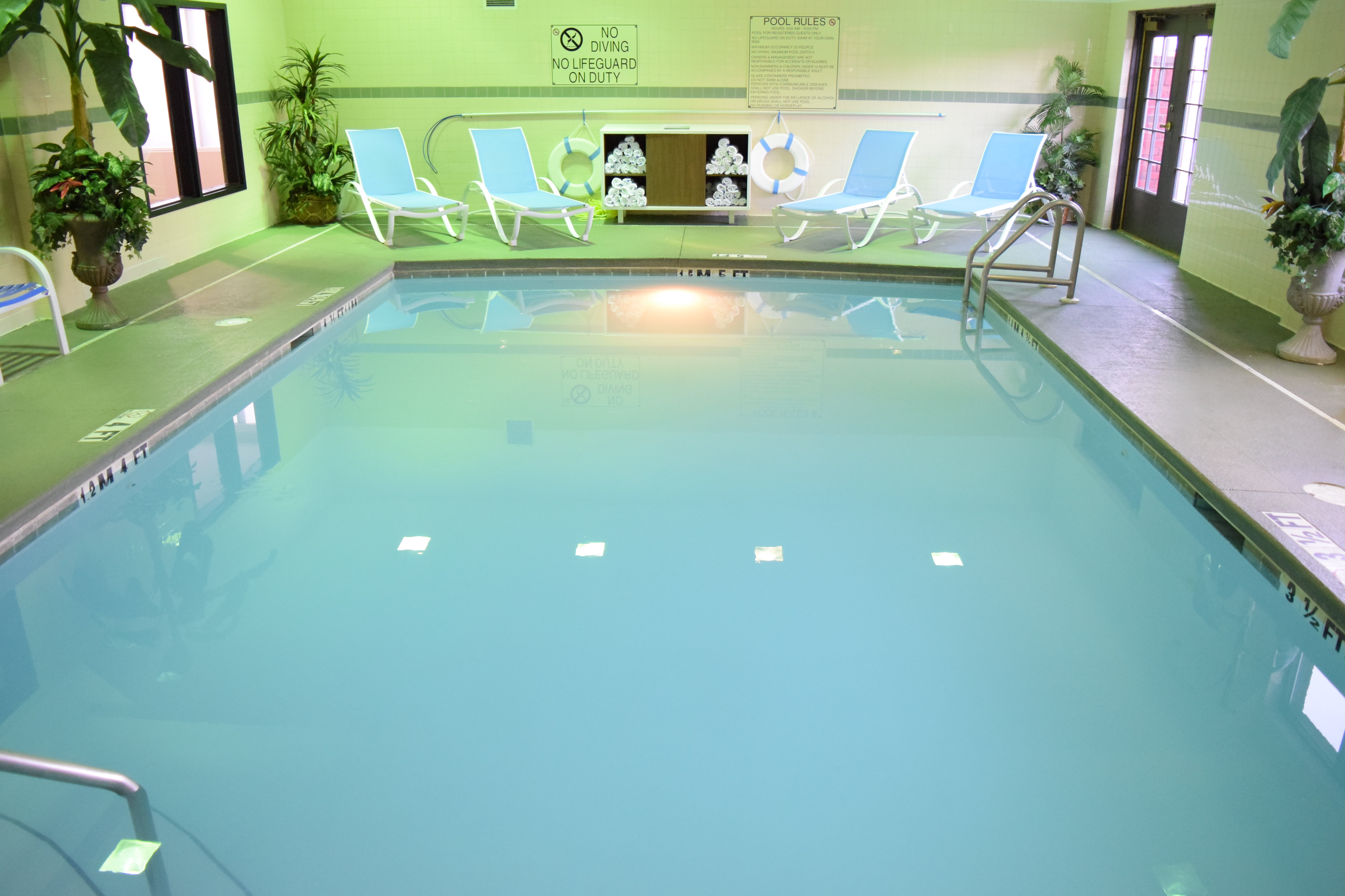 Holiday Inn Express Hotel And Suites Pensacola W I 10 21/35