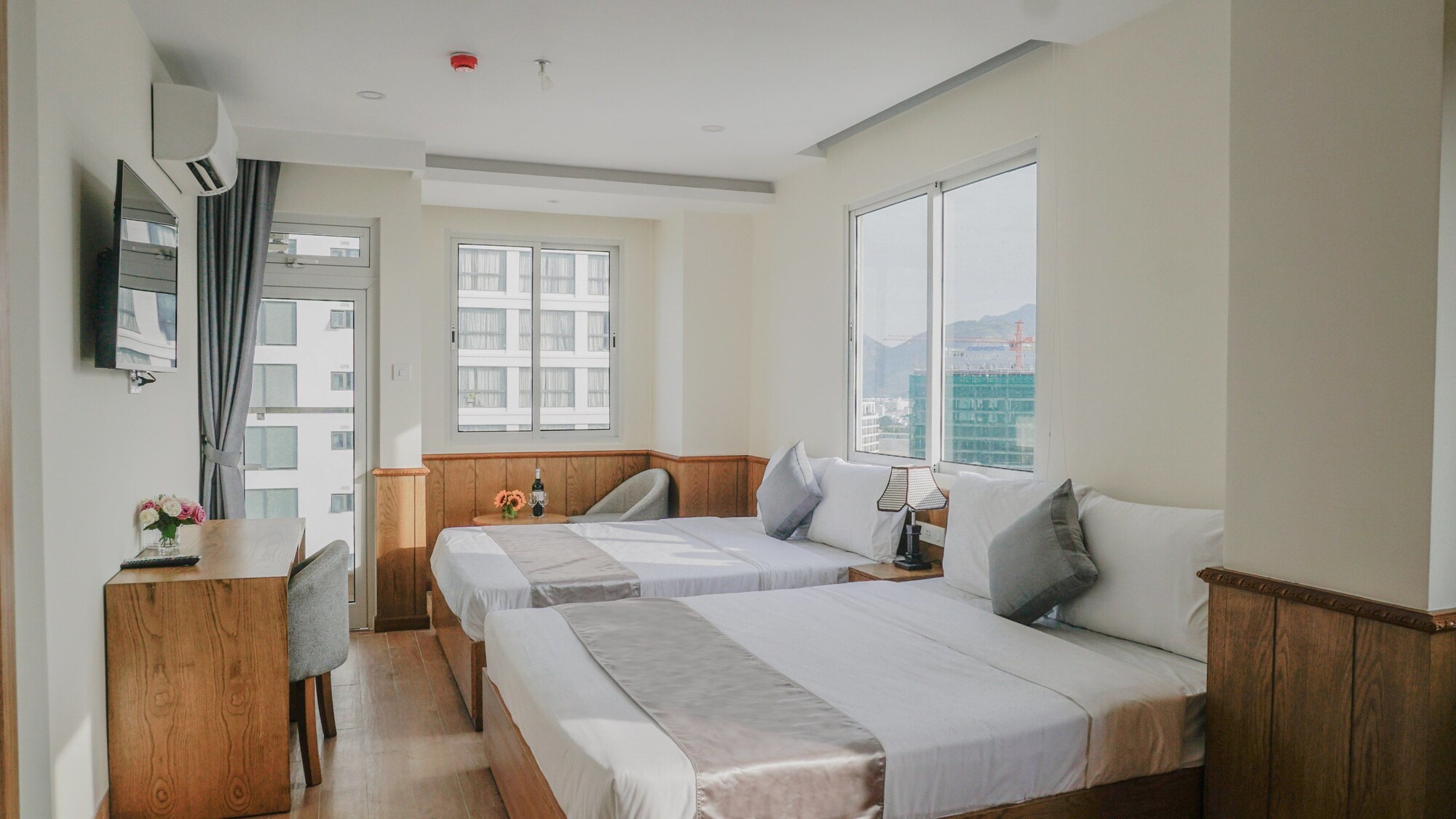 غرفة سوبيريور بسريرين منفصلين بإطلالة على البحر، Quang Vinh Hotel 2/10