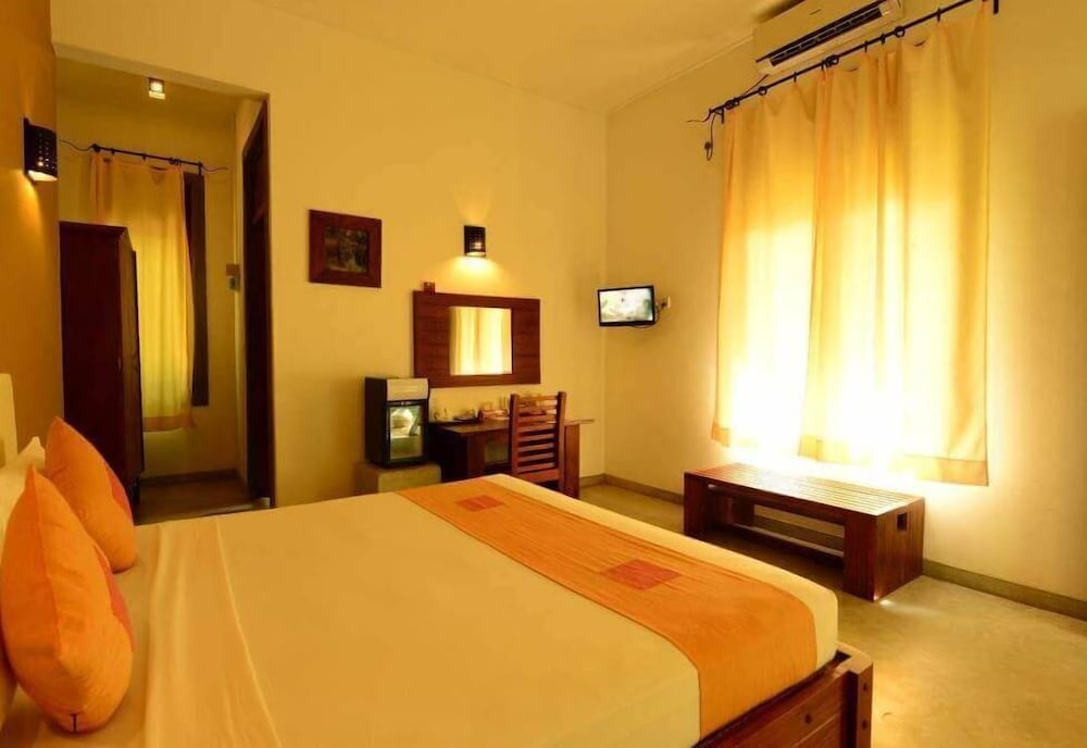 Nil Diya Mankada Safari Lodge 25/50