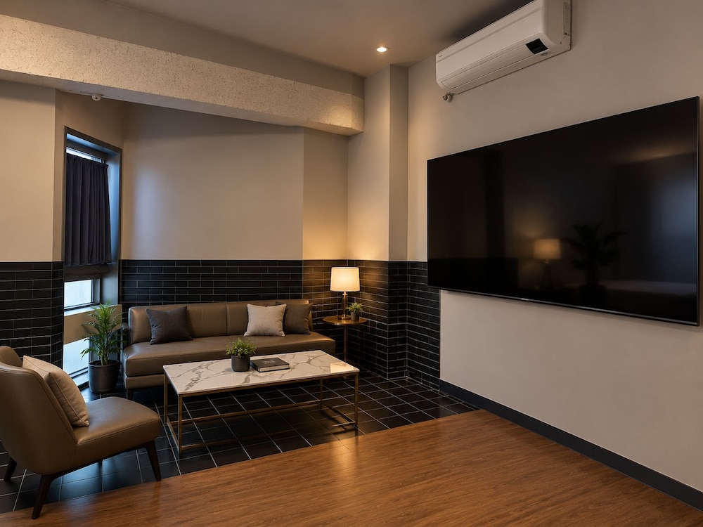 648 Hotel 41/57