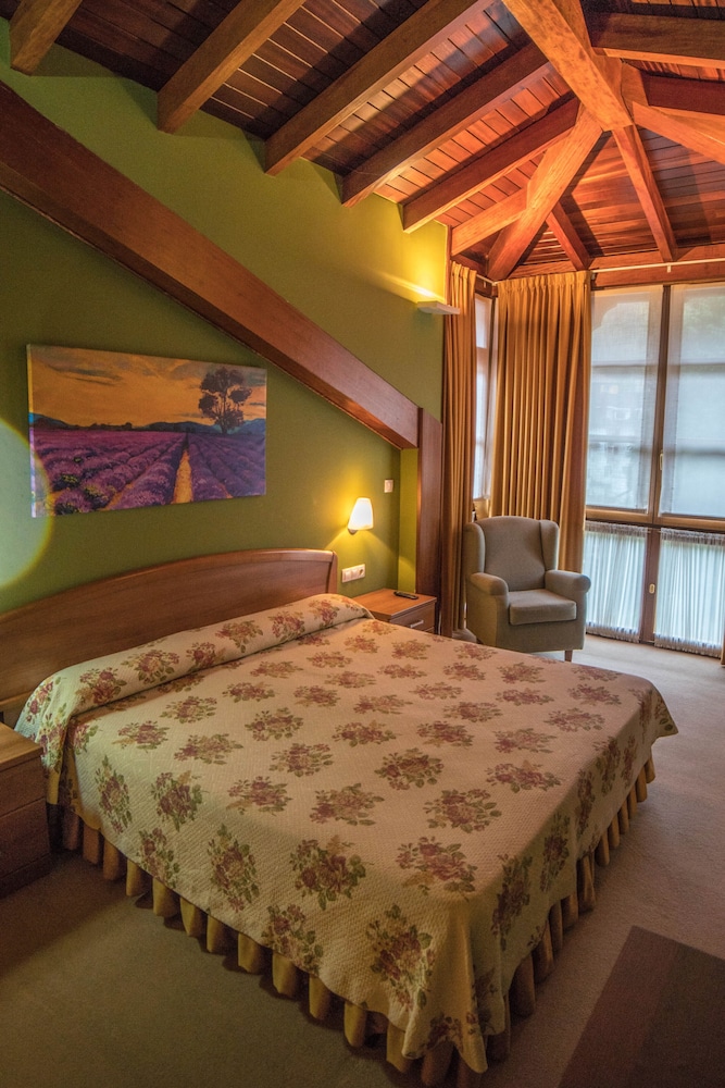 Gran Hotel Cela 31/64
