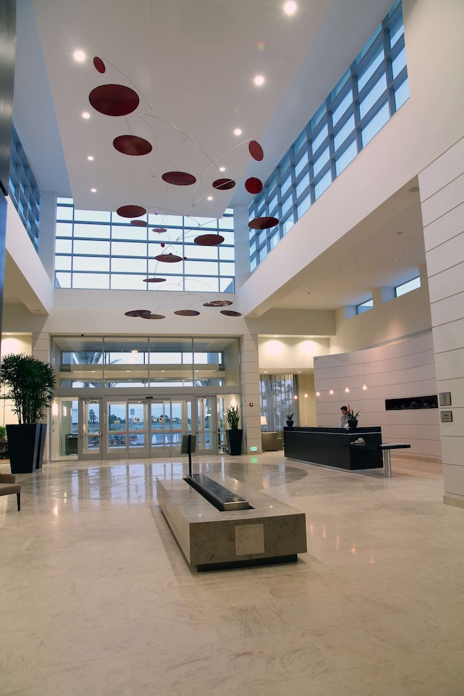 Embassy Suites by Hilton Ontario Airport 27/55