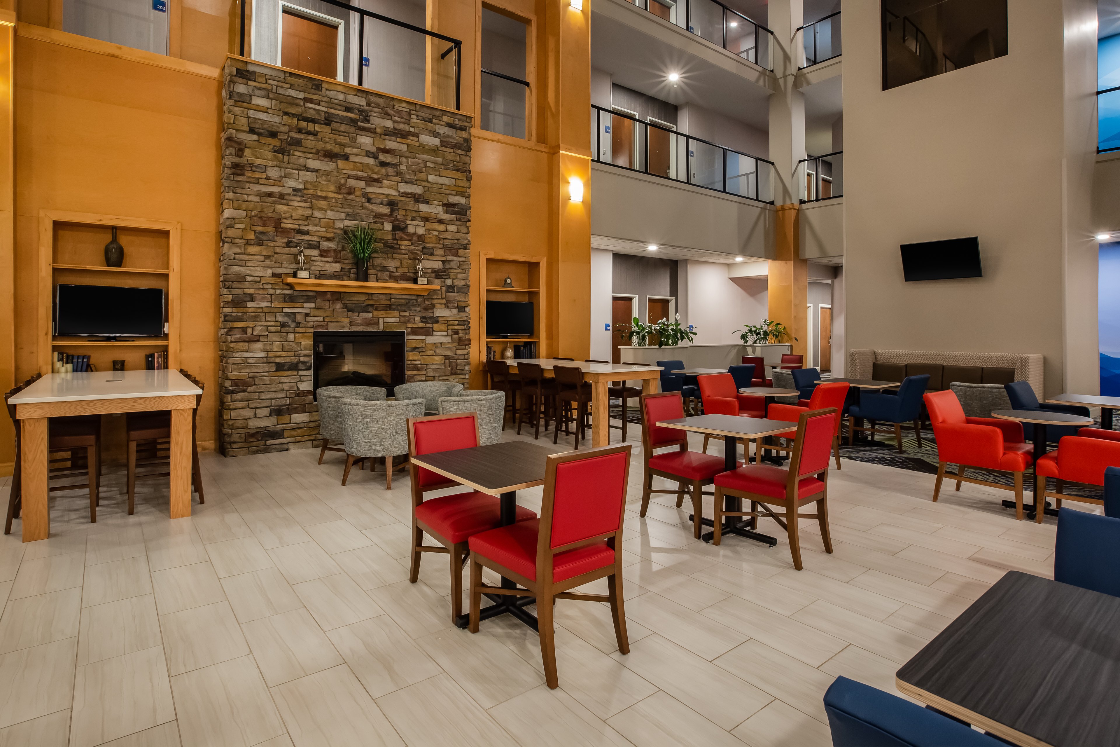 Holiday Inn Express Suites Atlanta Southwest Fairburn 34/45