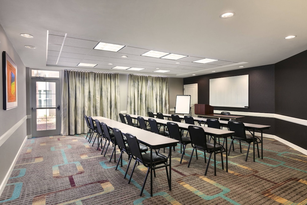 Residence Inn Greensboro Airport 39/51